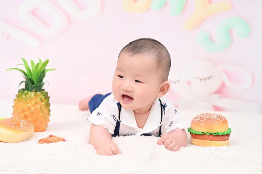 玉溪宝宝在妈妈肚子里